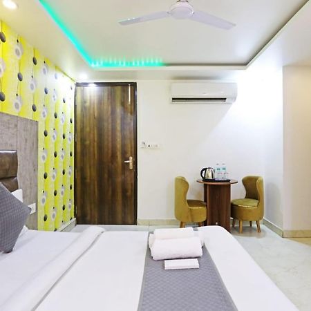 Hotel Broadway Near Delhi Airport 新德里 外观 照片