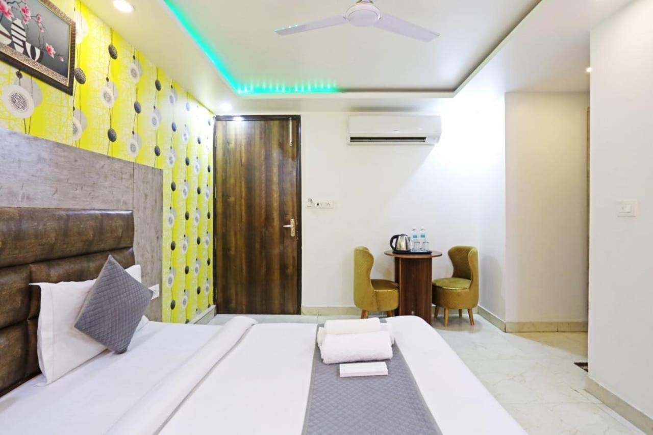 Hotel Broadway Near Delhi Airport 新德里 外观 照片