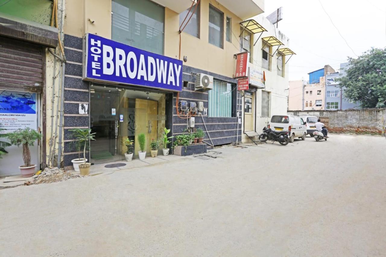 Hotel Broadway Near Delhi Airport 新德里 外观 照片