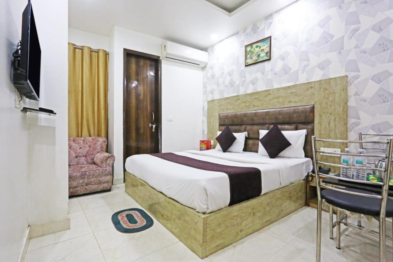 Hotel Broadway Near Delhi Airport 新德里 外观 照片