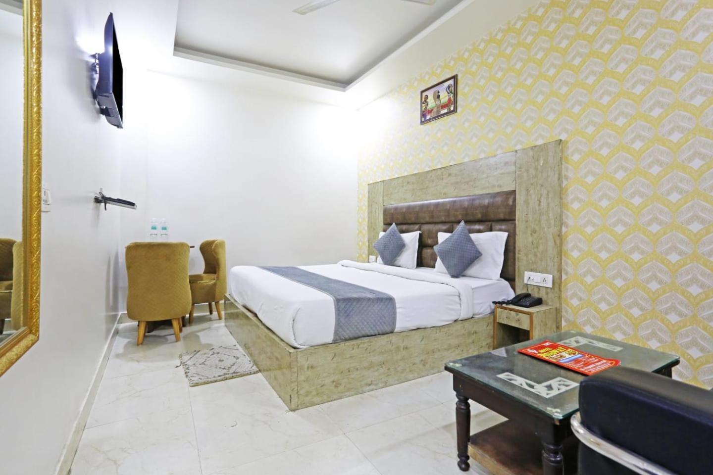 Hotel Broadway Near Delhi Airport 新德里 外观 照片